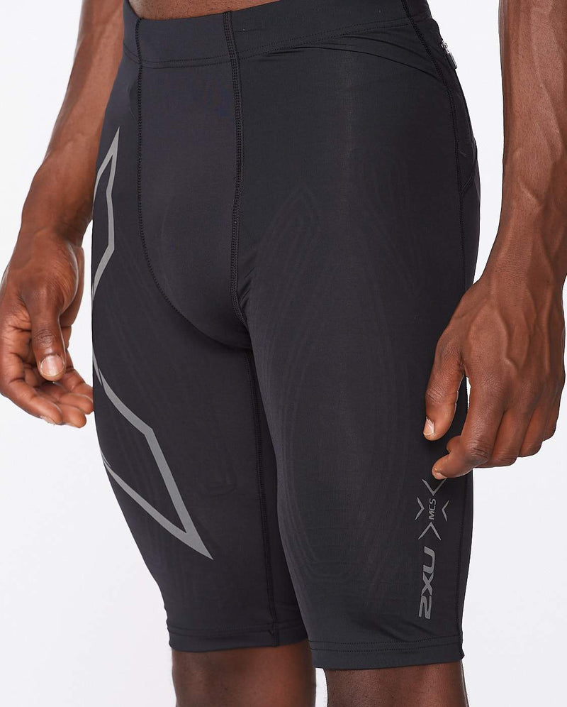 2xu Malaysia Light Speed Compression Shorts Black Black Reflective Front Zoomed