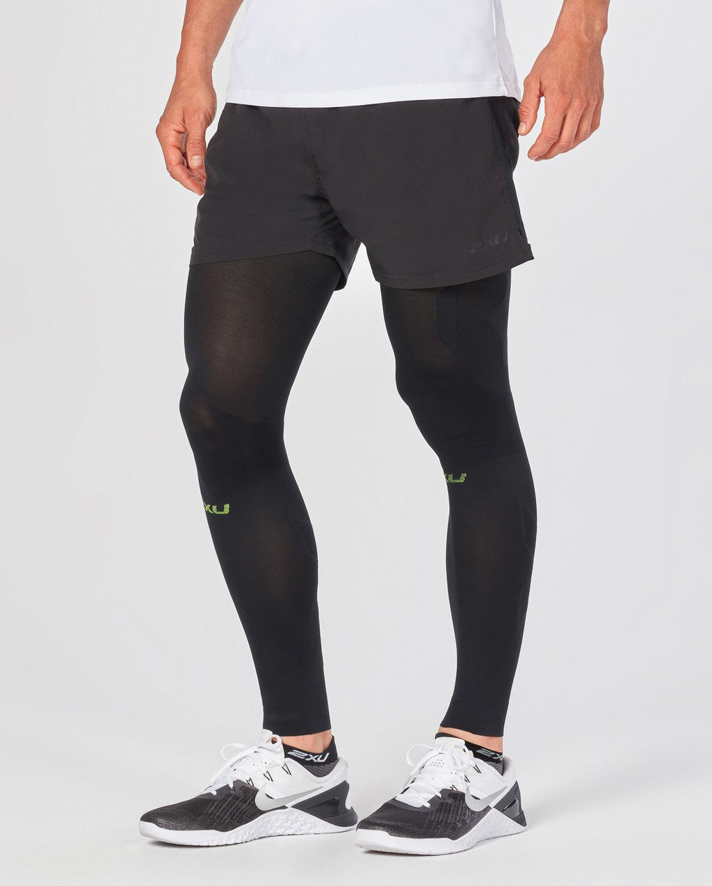 Nike Unisex Zoned Support Running Calf Sleeves Black/Silver Size XLarge 1  Pair